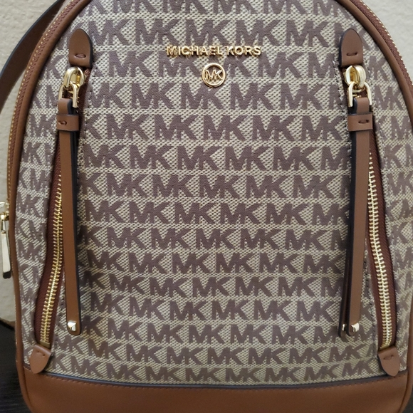 Michael kors Brooklyn Medium Backpack - Picture 7 of 13